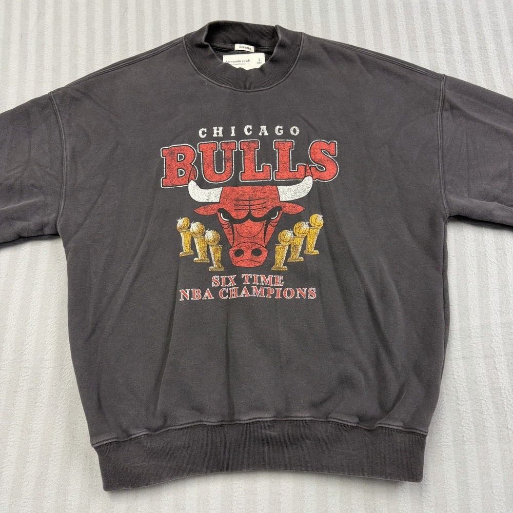 Abercrombie Fitch Size Small Oversized Soft A-F Fleece Chicago Bulls Sweatshirt